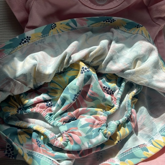 Matching set - Picture 3 of 3